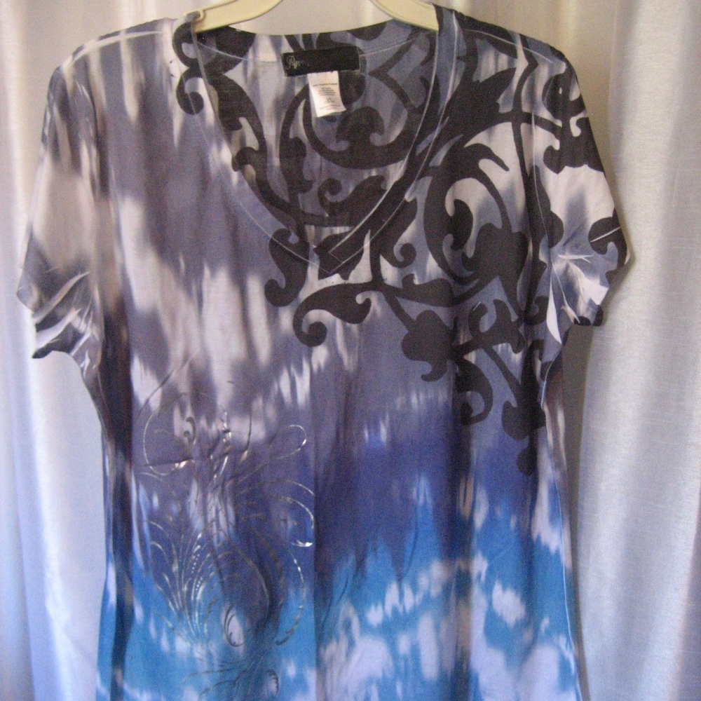 Appropriate Behavior Grey/Blue/Black V Neck Top L